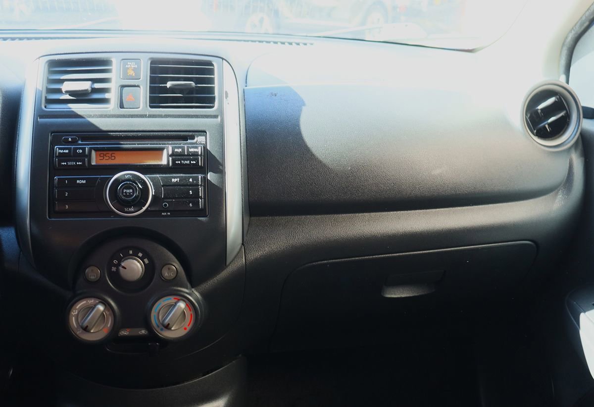 Used 2012 Nissan Versa SV image 44