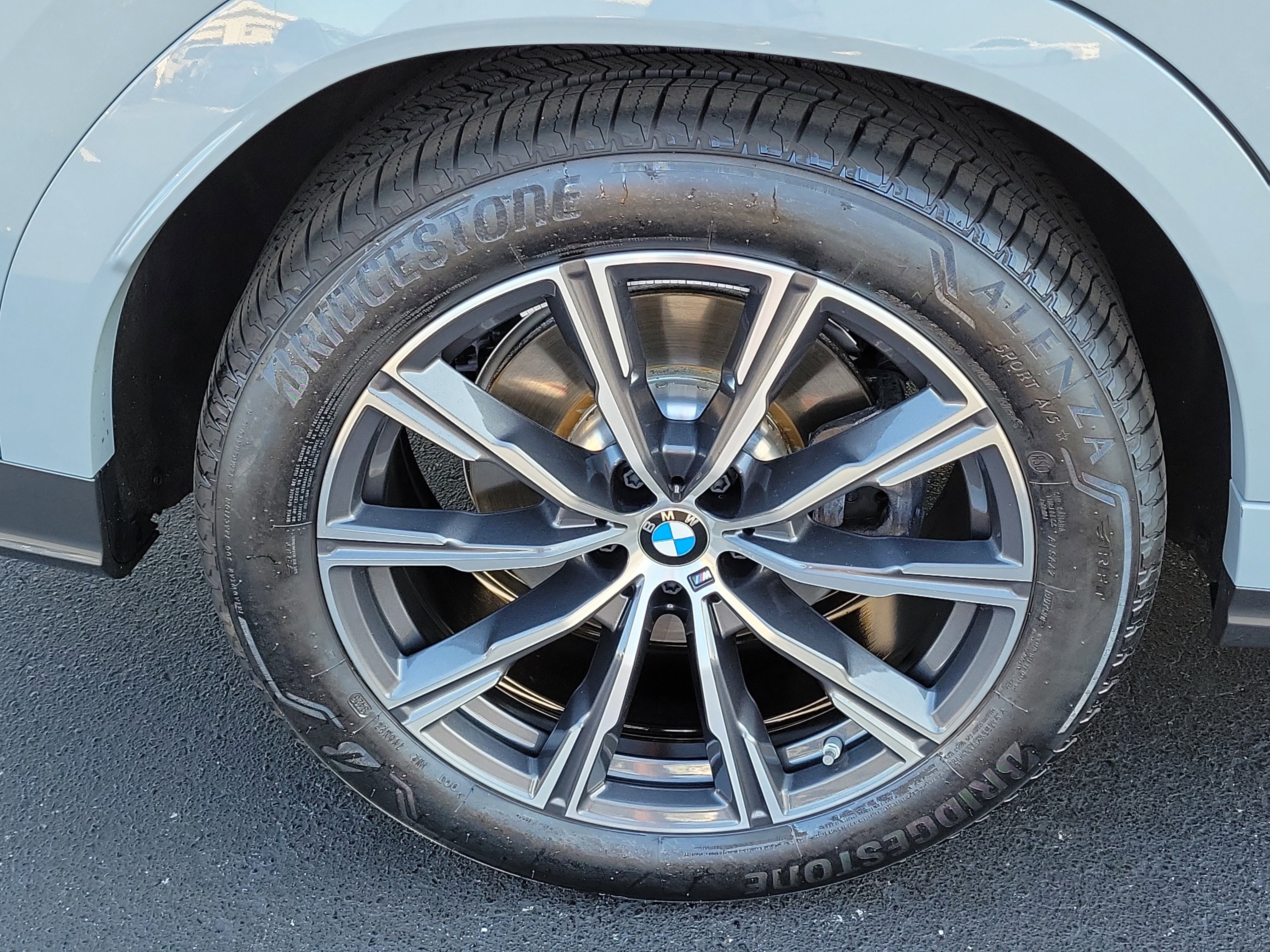 Used 2026 BMW X6 xDrive40i AWD/4WD image 7