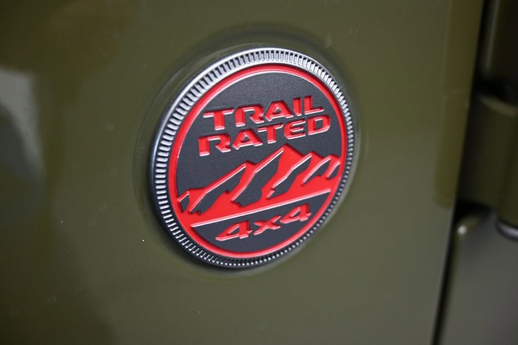 Used 2023 Jeep Gladiator Rubicon w/ LED Lighting Group AWD/4WD image 46