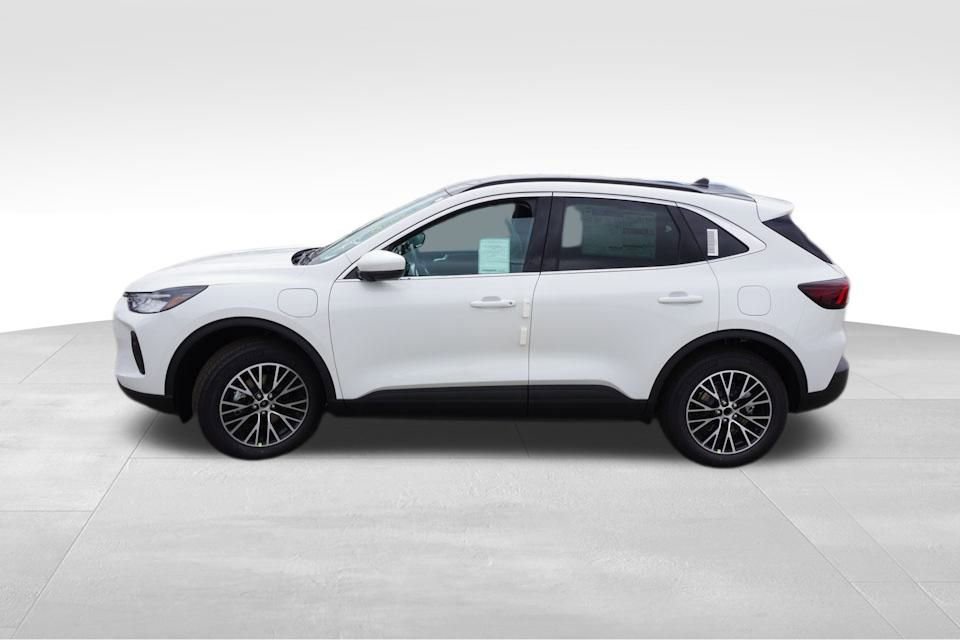 New 2025 Ford Escape SE w/ Class II Trailer Tow Package image 6