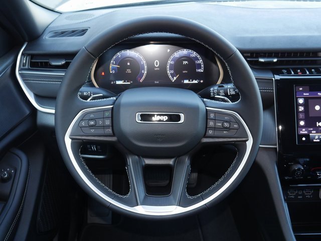 New 2025 Jeep Grand Cherokee Laredo image 15