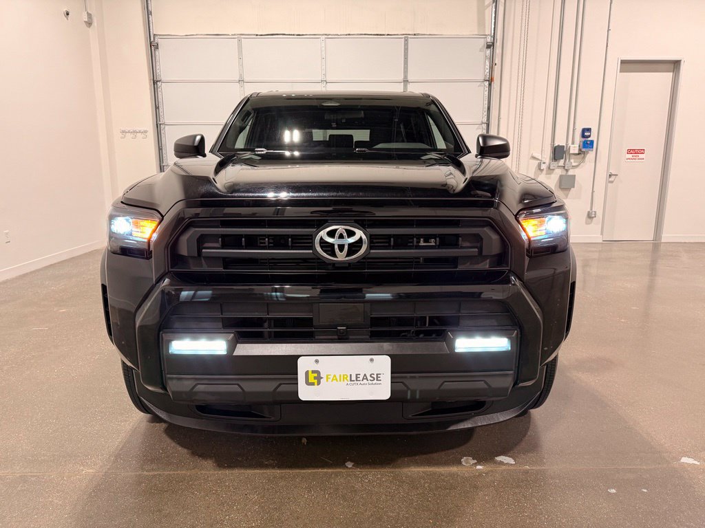 Used 2025 Toyota 4Runner SR5 AWD/4WD image 2