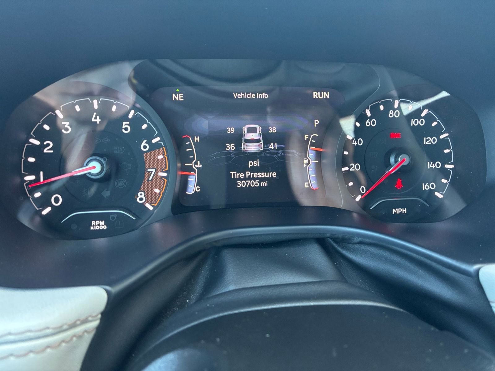 Used 2025 Jeep Compass Limited image 41