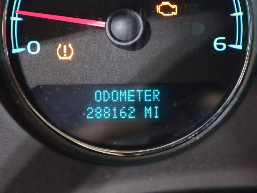 Used 2007 Chevrolet Tahoe LTZ w/ LTZ Preferred Equipment Group AWD/4WD image 33