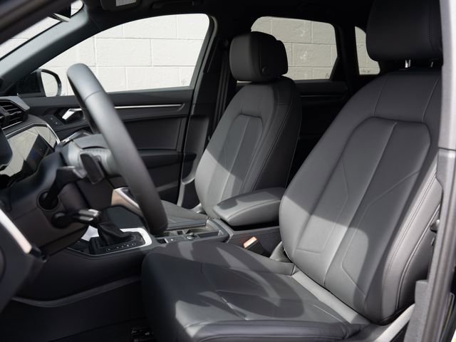 Certified 2025 Audi Q3 2.0T Premium w/ Convenience Package image 5