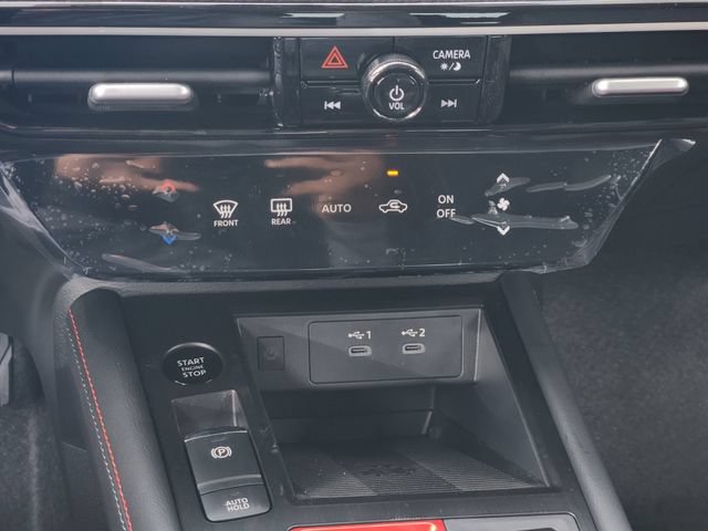 New 2025 Nissan Kicks SR FWD image 15
