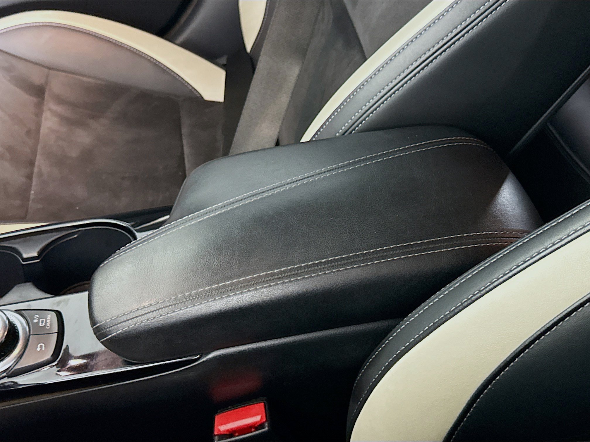 Used 2017 INFINITI QX30 Sport FWD image 18