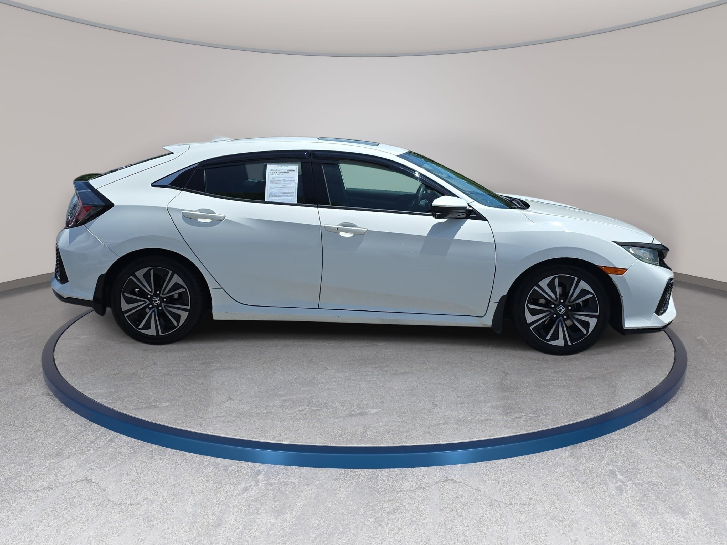 Used 2019 Honda Civic EX image 4