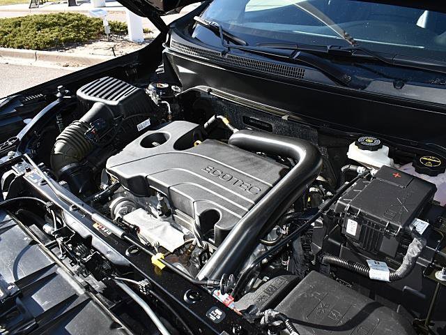 Used 2024 GMC Terrain SLT image 9