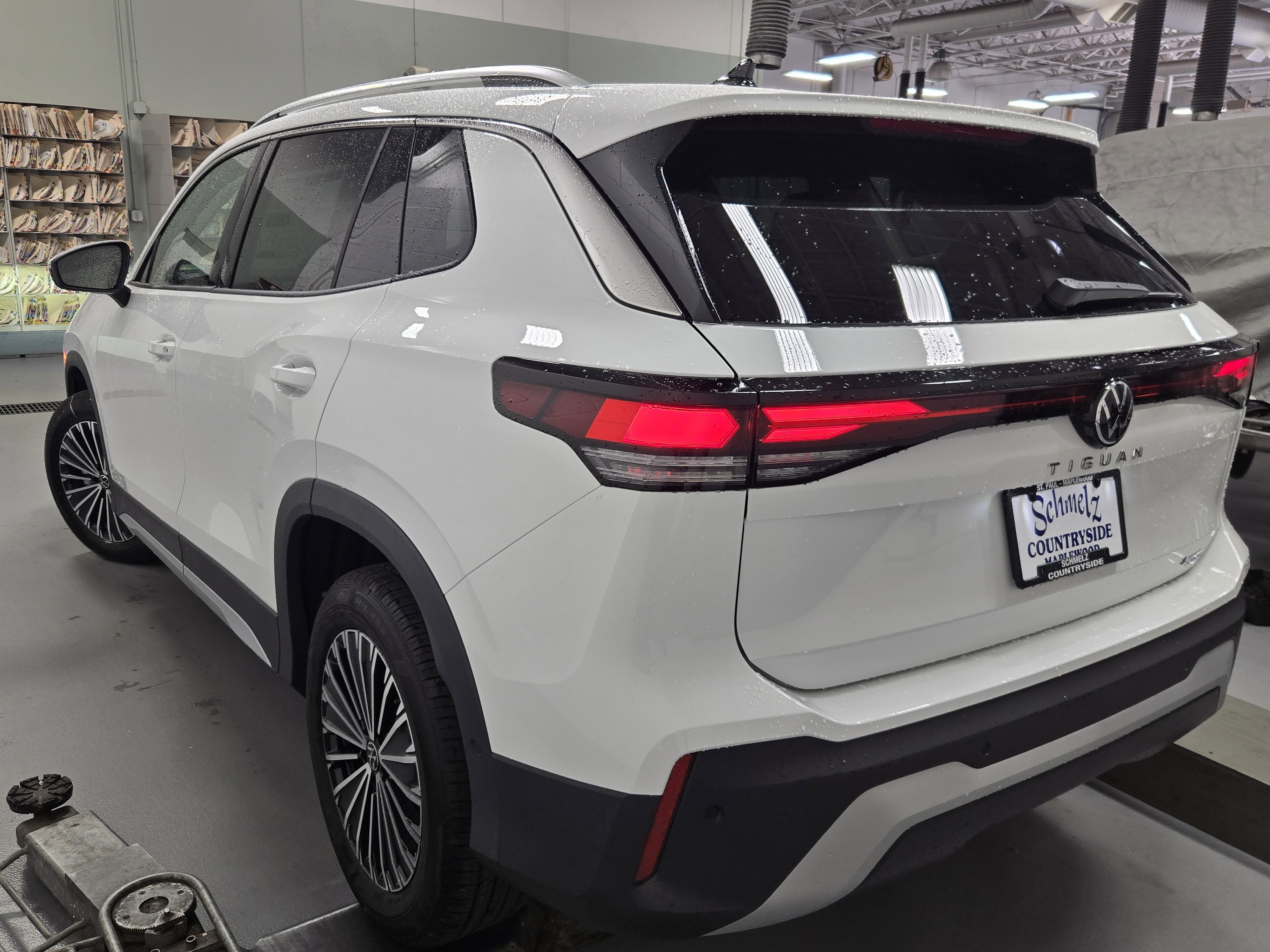 New 2025 Volkswagen Tiguan S image 9