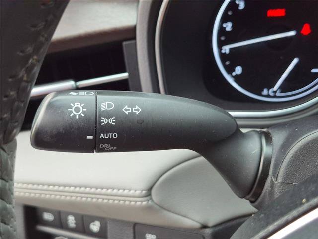 Used 2020 Toyota Avalon Limited w/ Advanced Safety Package FWD image 6