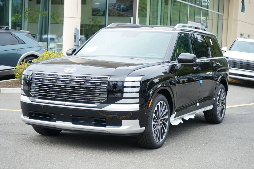 Used 2026 Hyundai Palisade Calligraphy image 1