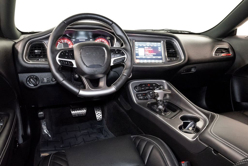 Used 2018 Dodge Challenger SRT Hellcat RWD image 12