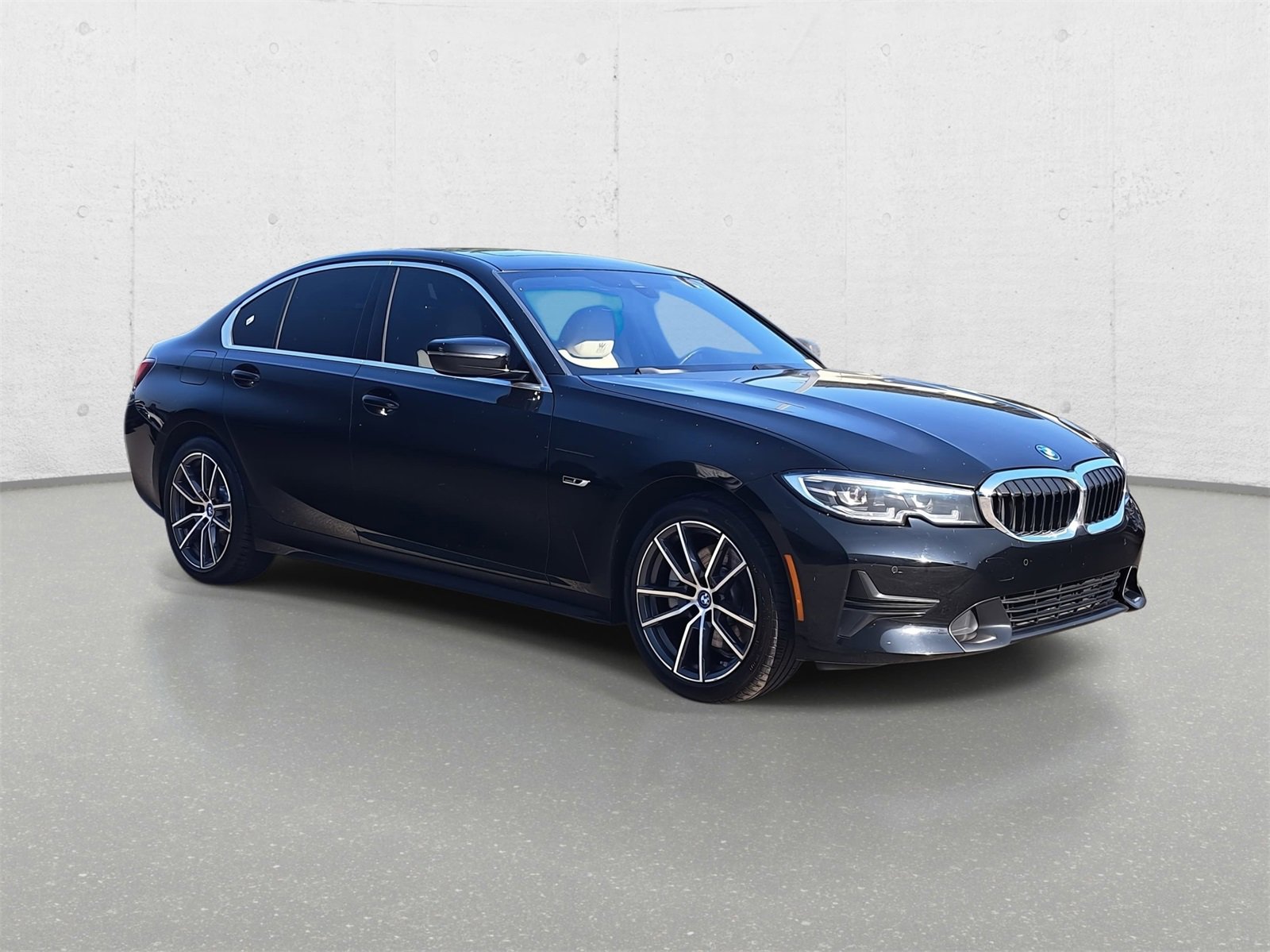 Used 2022 BMW 330e xDrive w/ Driving Assistance Package image 3