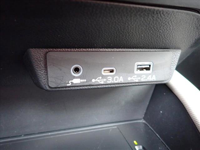 Certified 2025 Subaru Forester Limited image 21