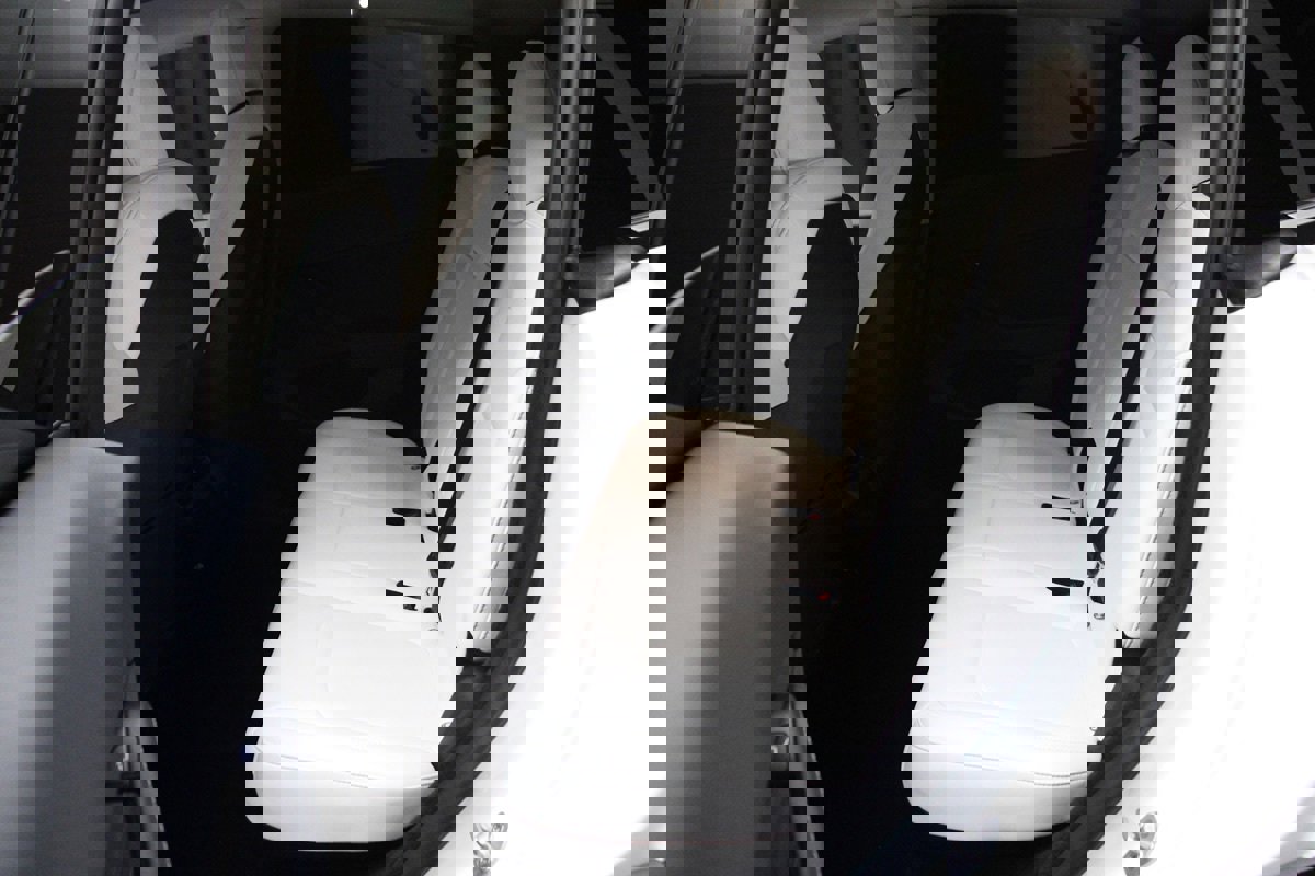 Used 2024 Tesla Model Y Long Range image 41