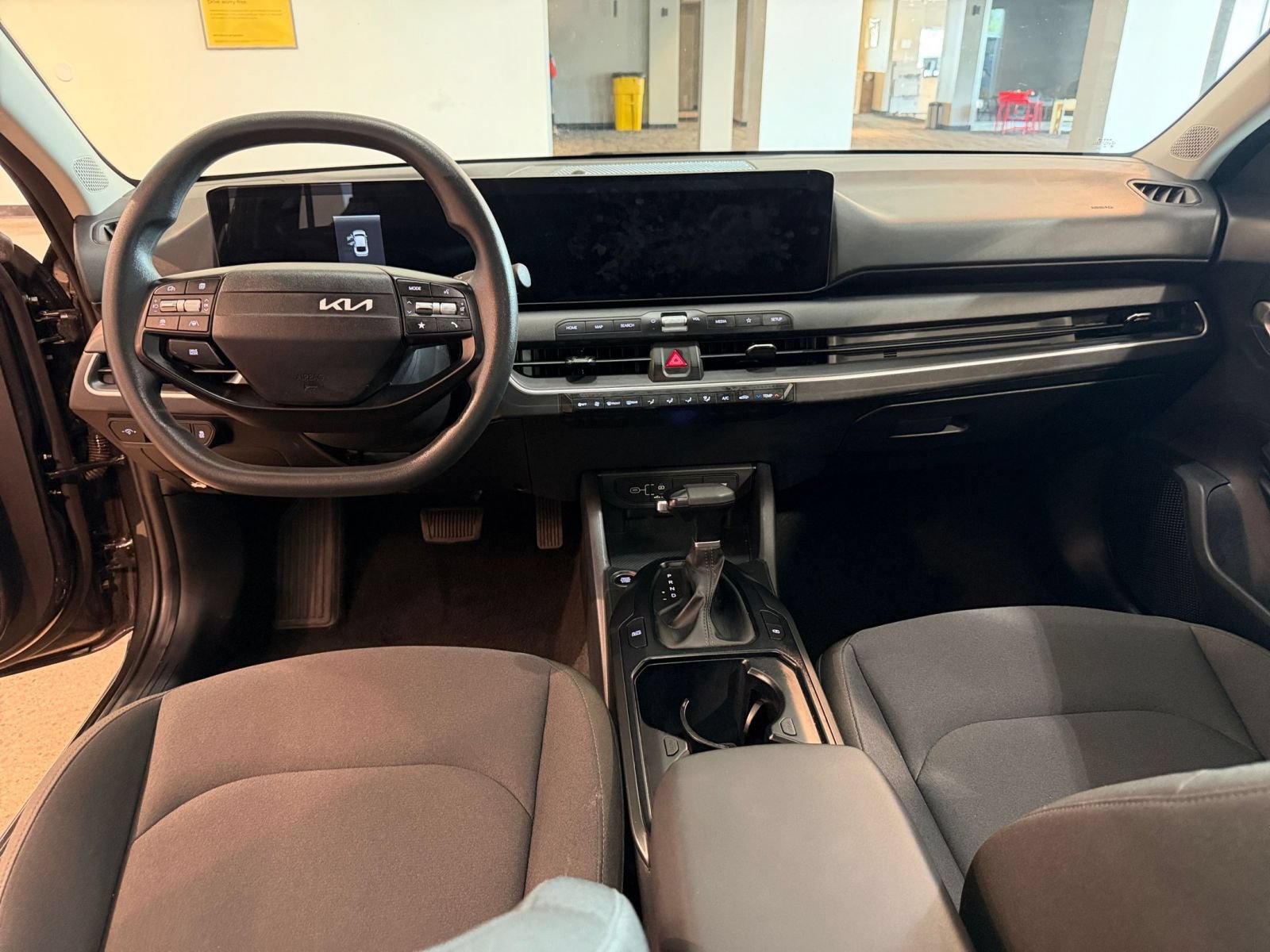 Used 2026 Kia K4 FWD image 32