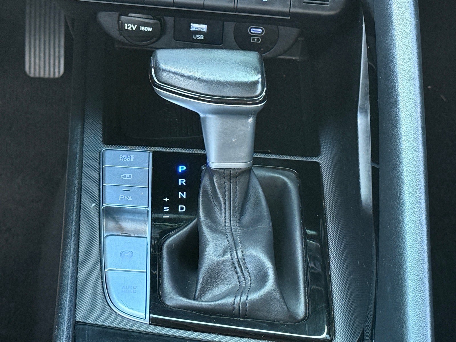 Used 2024 Hyundai Elantra Limited FWD image 26