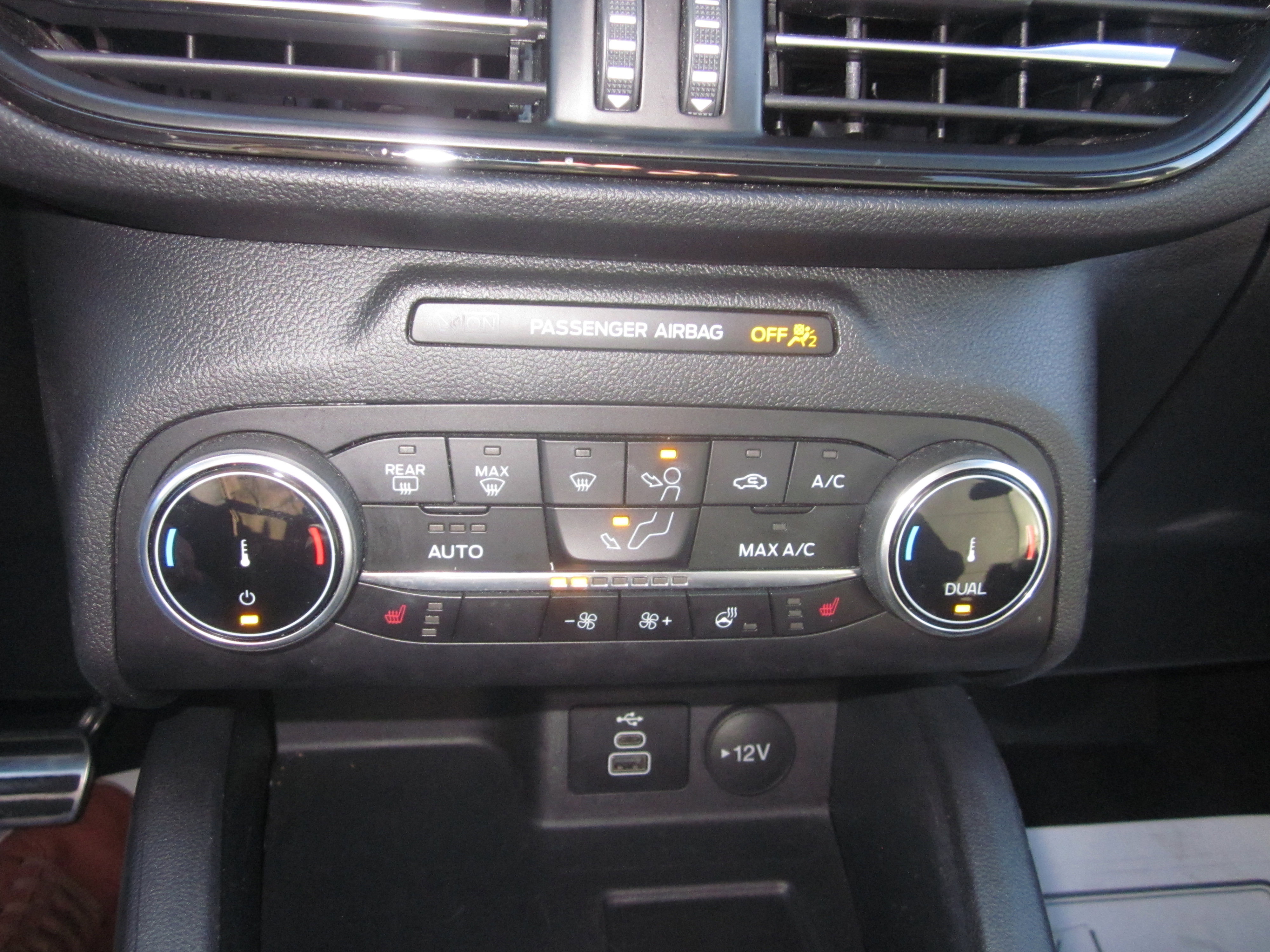 Used 2024 Ford Escape ST-Line image 17