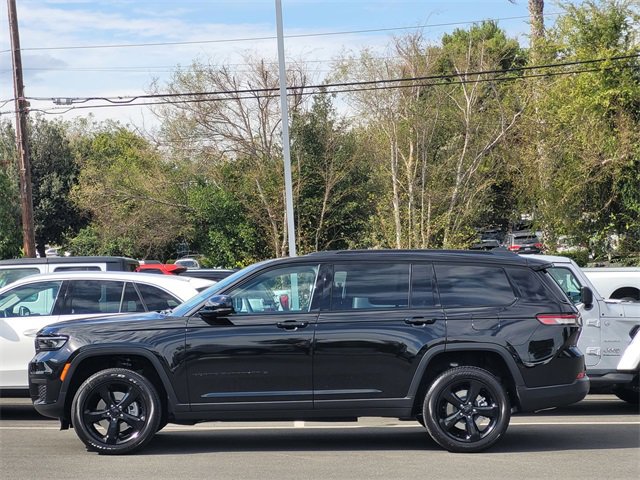New 2025 Jeep Grand Cherokee L Laredo image 6