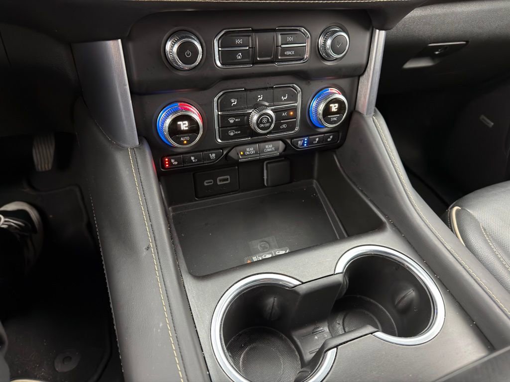 Used 2024 GMC Yukon SLT AWD/4WD image 7
