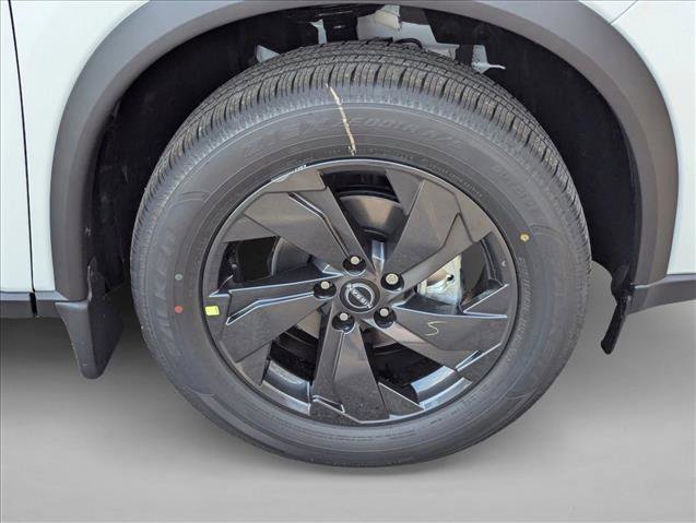New 2026 Nissan Rogue SV FWD image 9