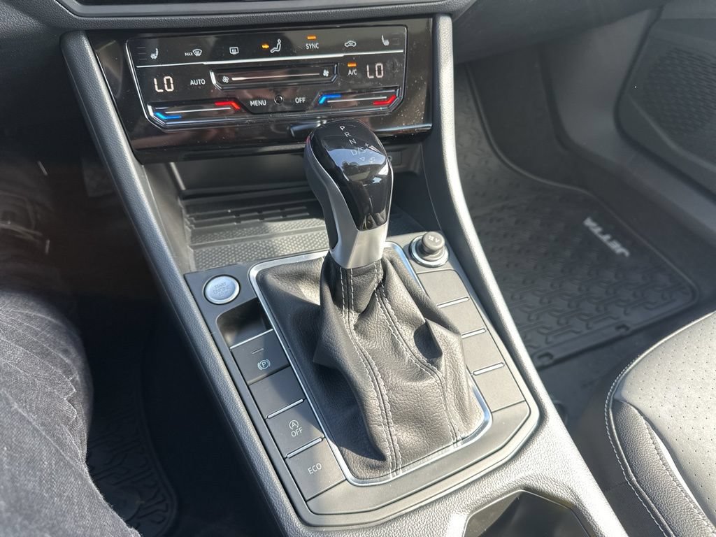 New 2026 Volkswagen Jetta SE FWD image 22