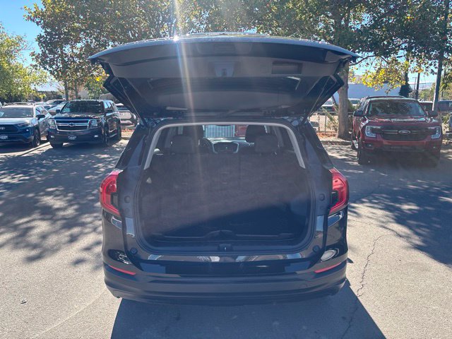 Used 2024 GMC Terrain SLE AWD/4WD image 40