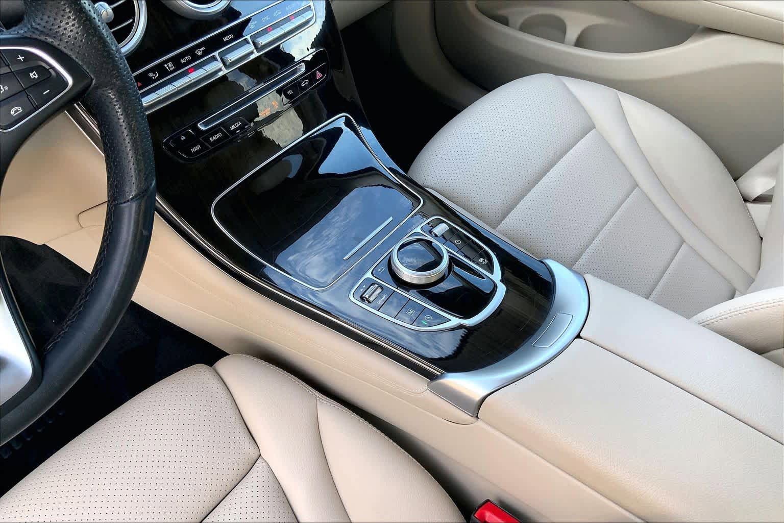 Used 2019 Mercedes-Benz GLC 300 image 17
