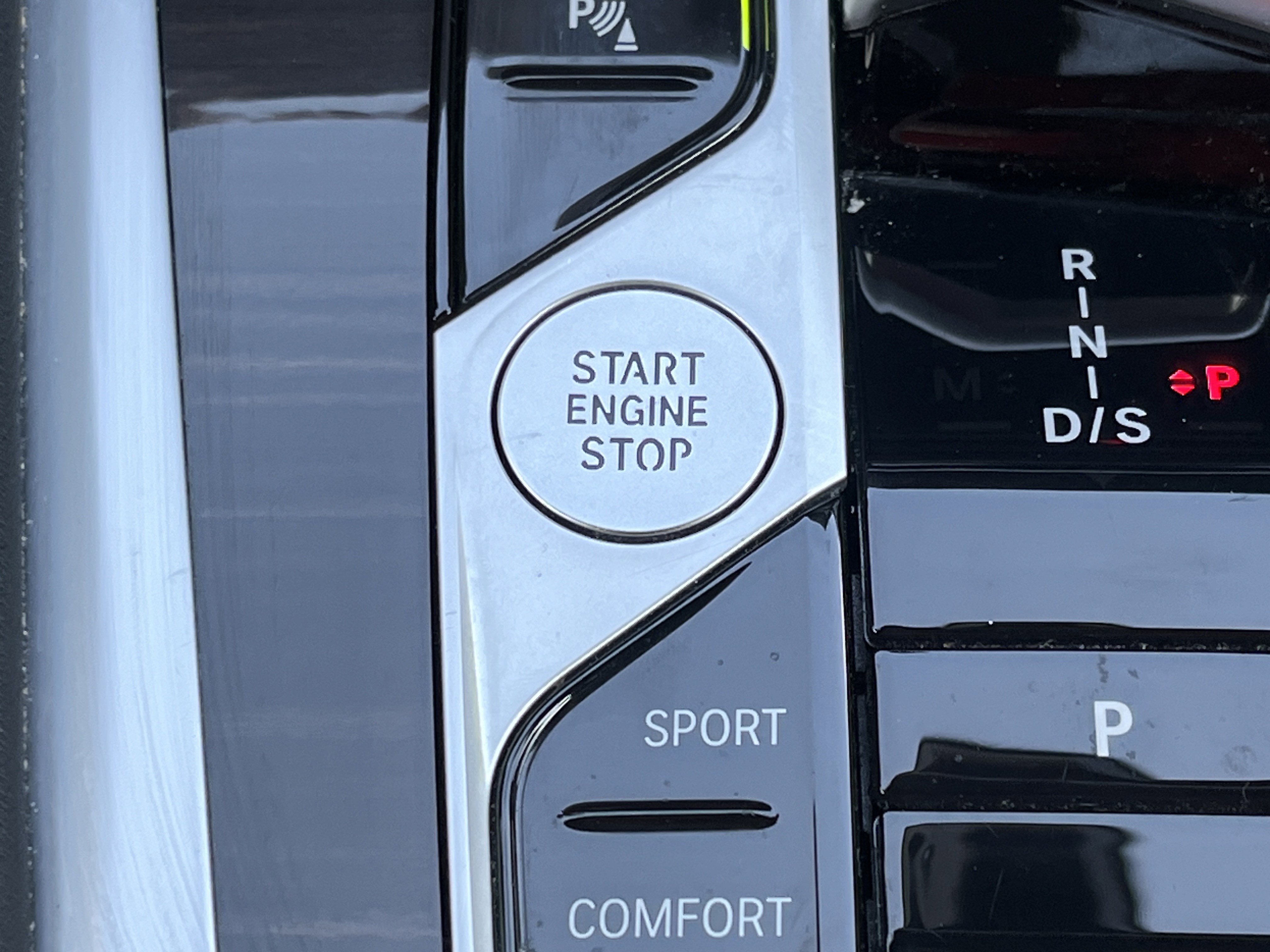 Used 2025 BMW X6 xDrive40i image 8