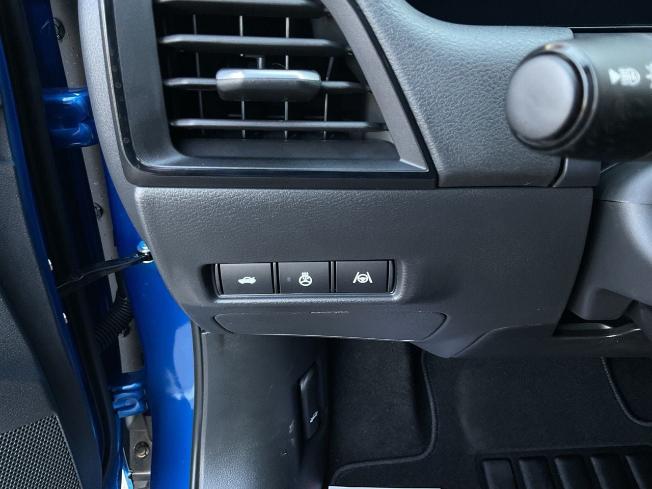 New 2027 Nissan Sentra SR w/ SR Premium Package FWD image 22