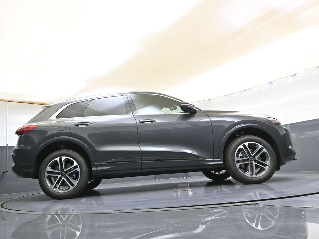 Used 2025 Audi Q5 2.0T Premium w/ Convenience Package image 39