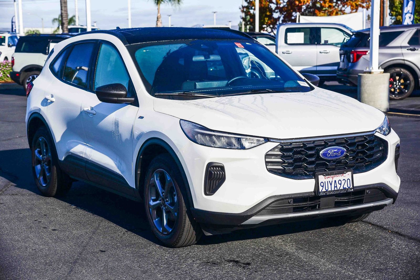 Used 2025 Ford Escape ST-Line w/ Equipment Group 301A image 3