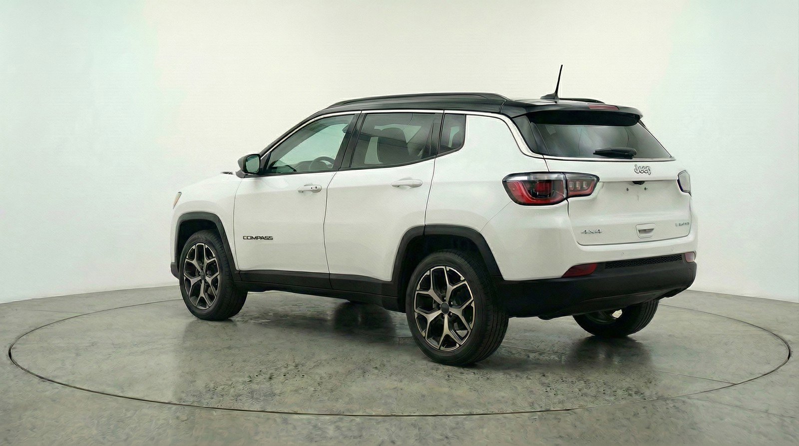 Used 2025 Jeep Compass Limited image 6