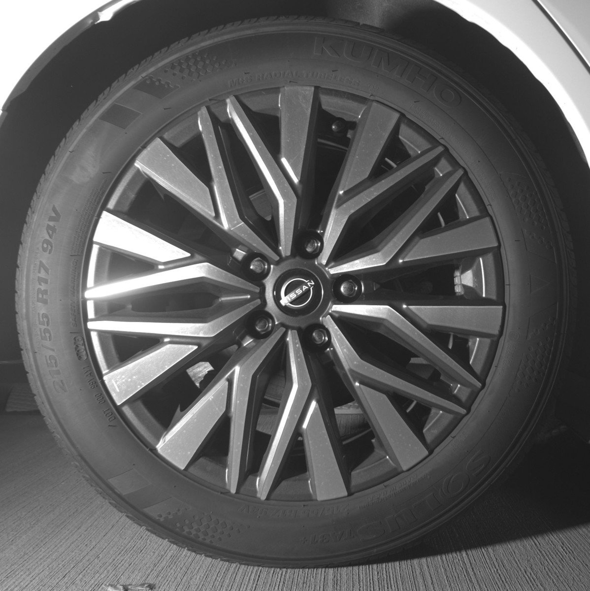 Used 2025 Nissan Altima 2.5 SV FWD image 15