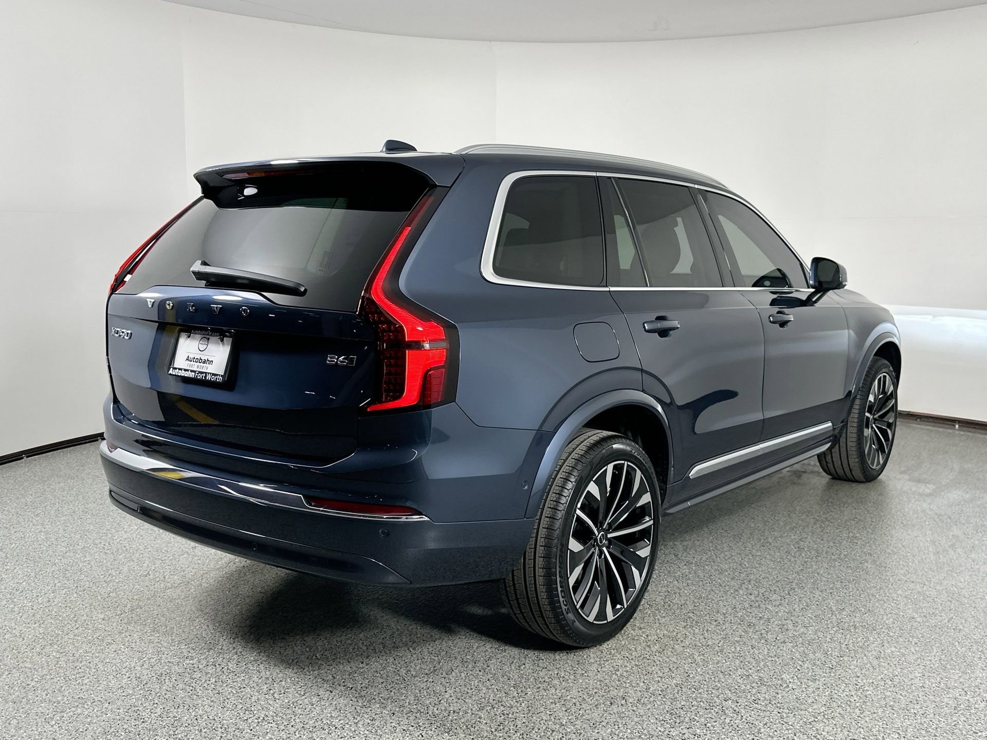 New 2026 Volvo XC90 B6 Ultra image 4