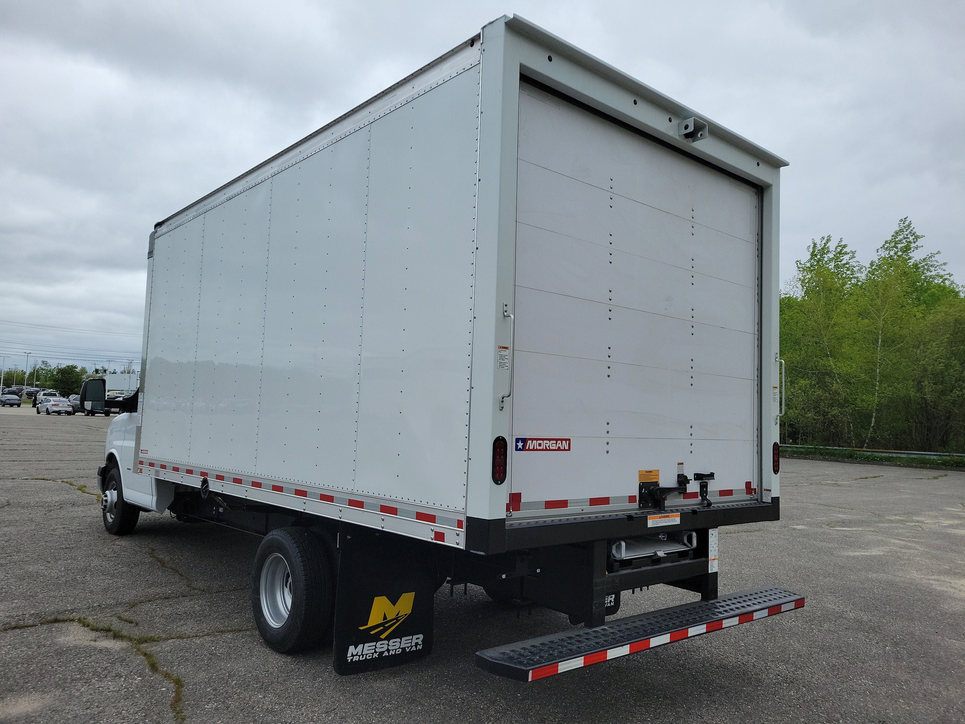 New 2025 GMC Savana 3500 Extended w/ Power Convenience Package RWD image 5