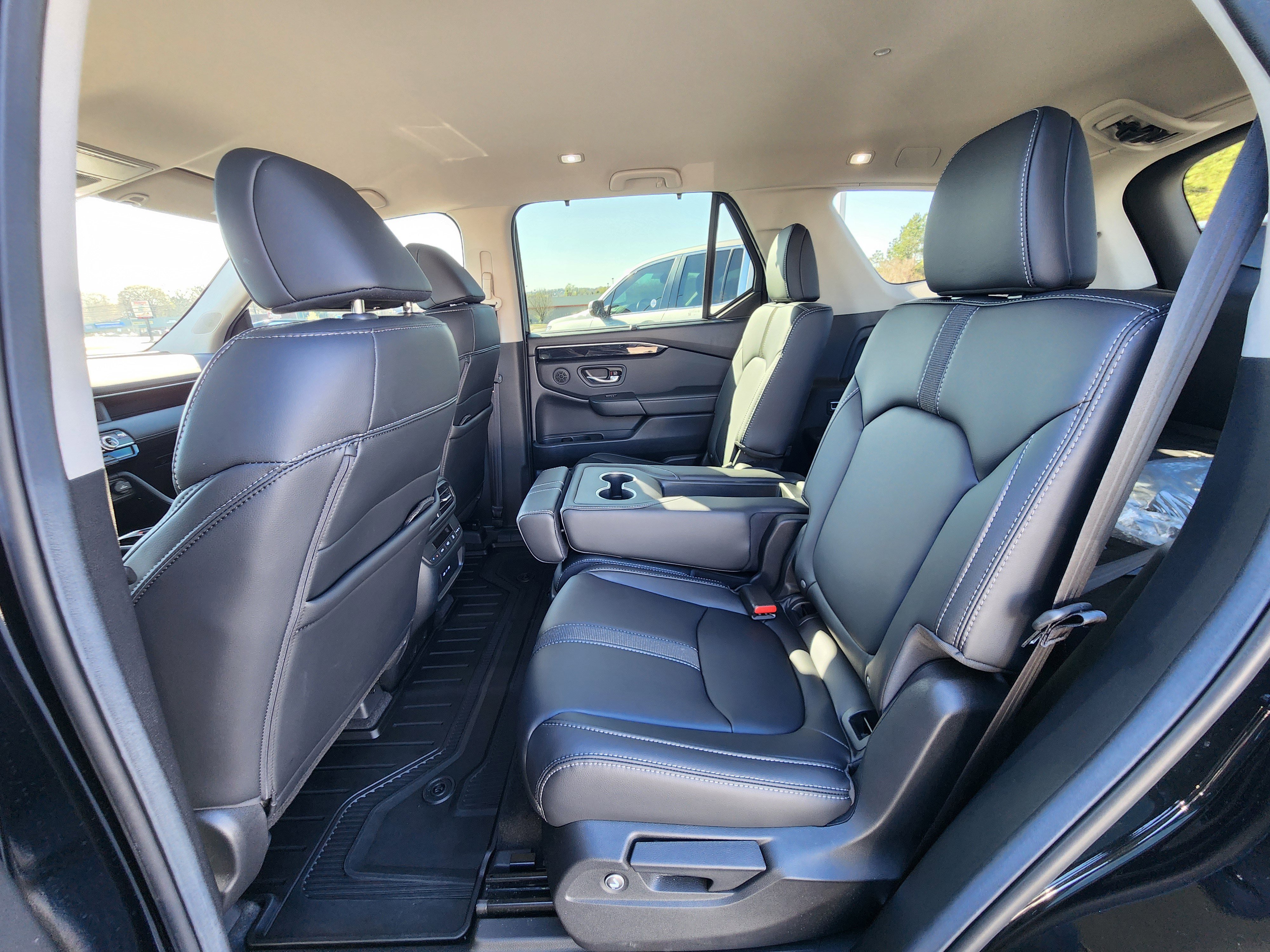 Certified 2025 Honda Pilot EX-L image 16