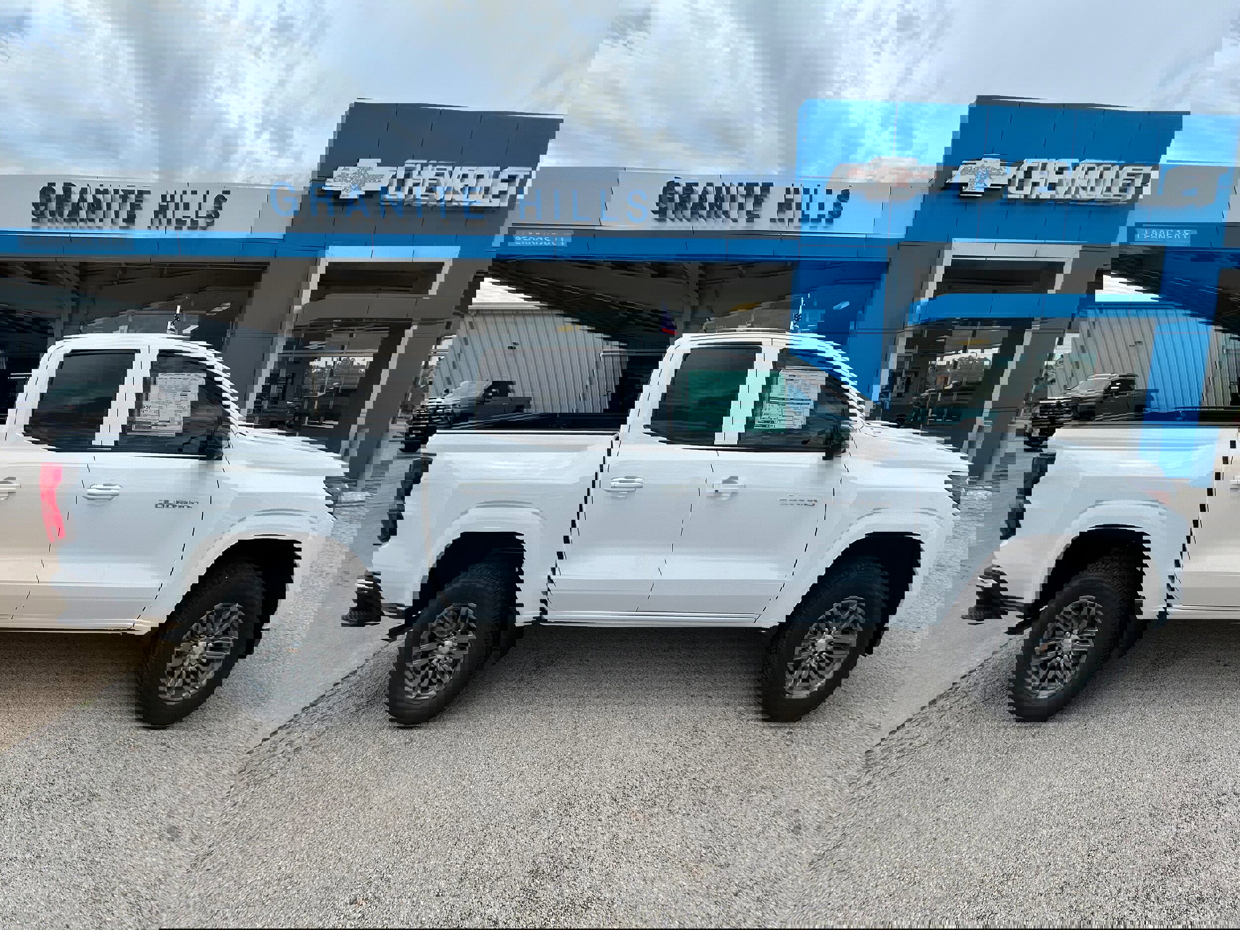 New 2025 Chevrolet Colorado LT image 8