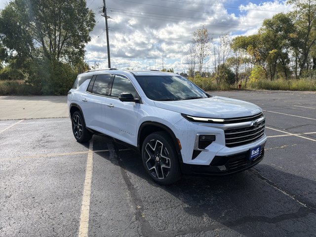 New 2026 Chevrolet Traverse High Country w/ LPO, Floor Liner Package image 3