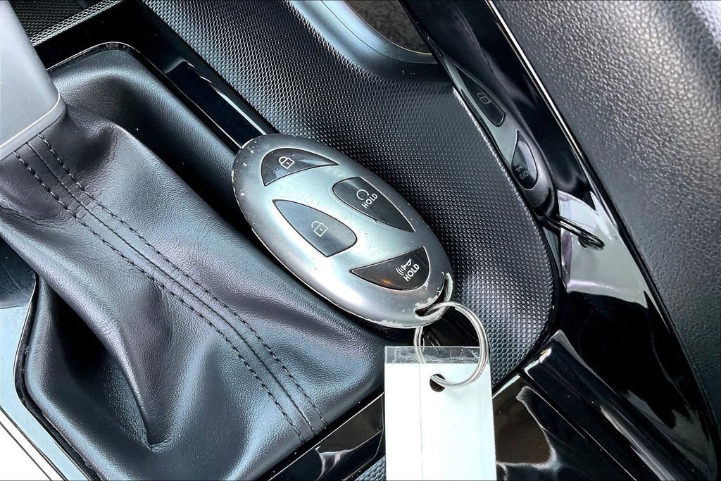 Used 2024 Hyundai Elantra Limited image 34