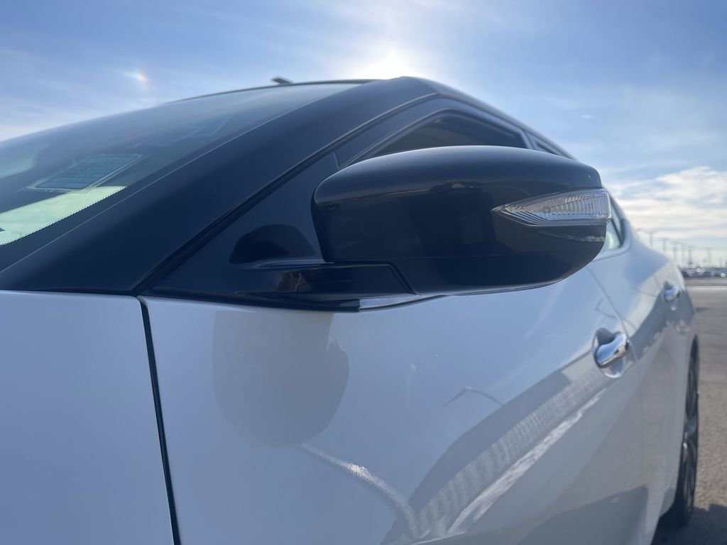 Used 2017 Nissan Maxima SR image 11