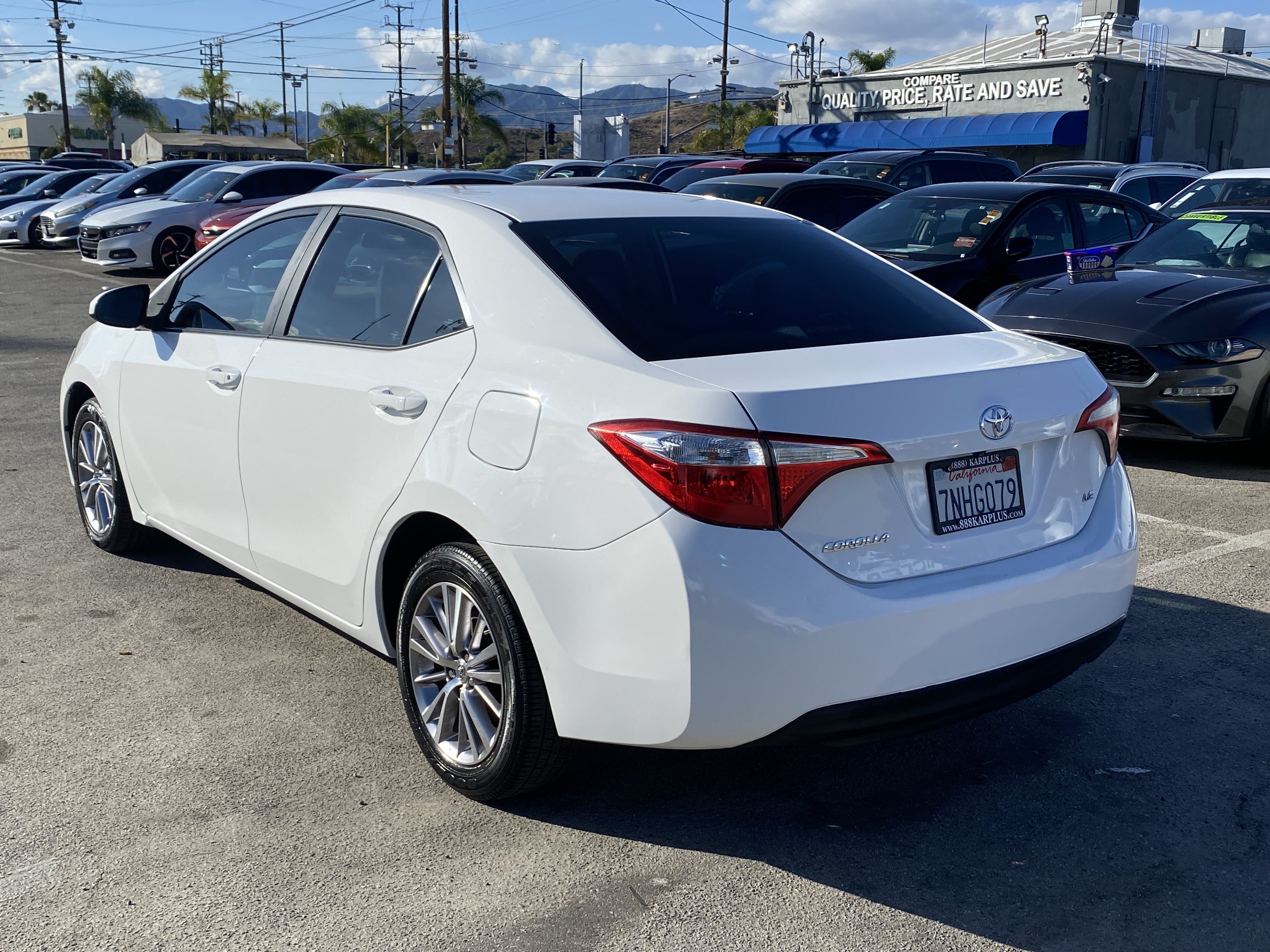 Used 2015 Toyota Corolla LE FWD image 9