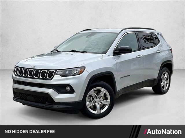 Used 2024 Jeep Compass Latitude AWD/4WD image 1
