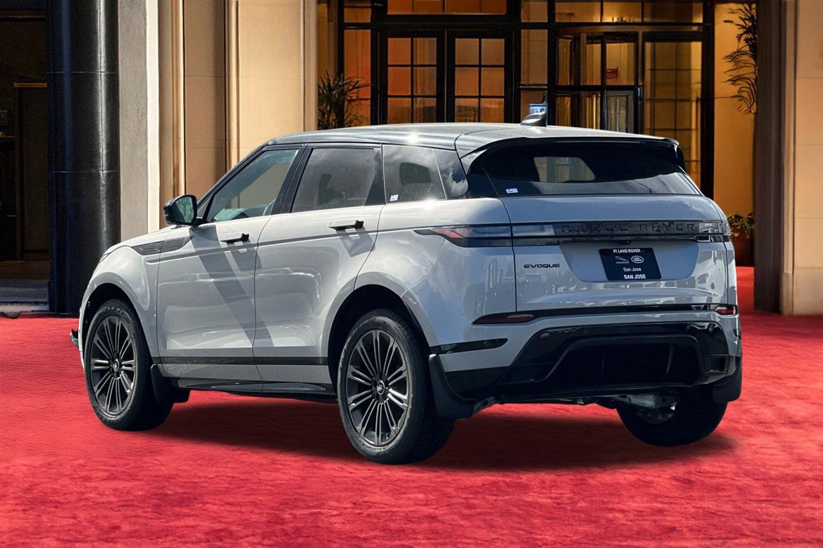 New 2026 Land Rover Range Rover Evoque Dynamic SE AWD/4WD image 3