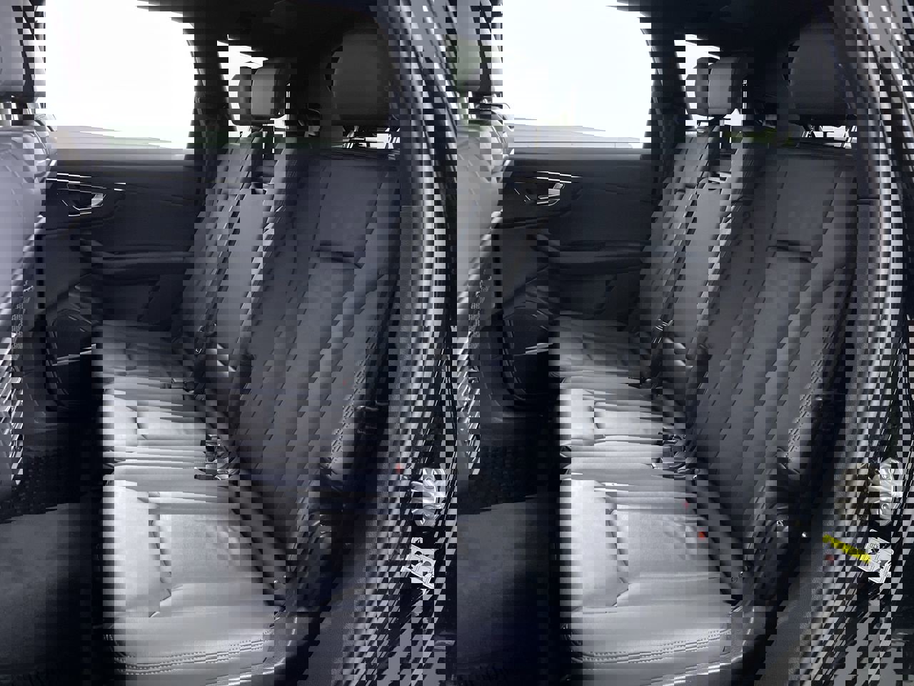 Used 2022 Audi Q7 Premium Plus image 22