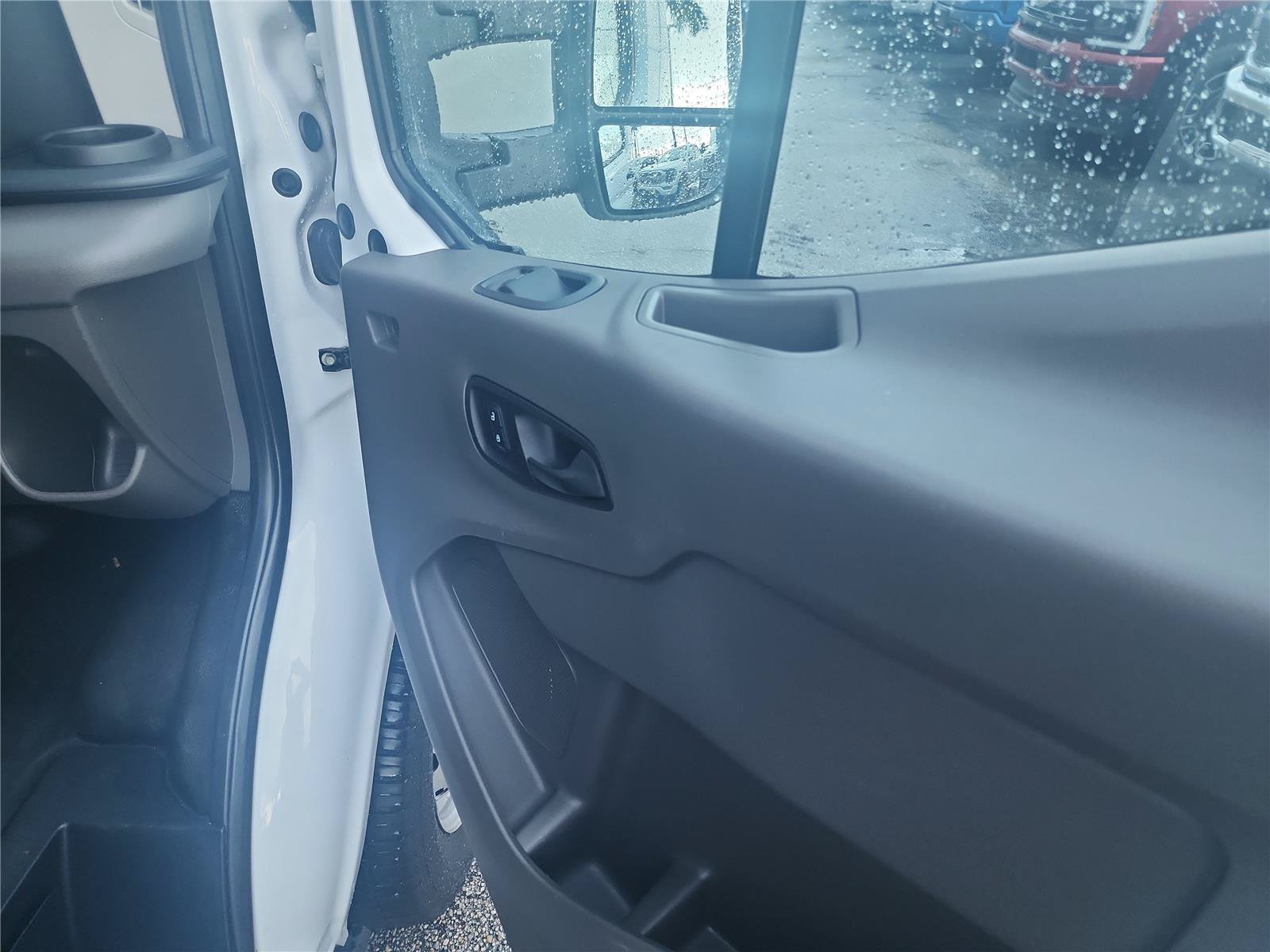 Used 2021 Ford Transit 250 Low Roof RWD image 18