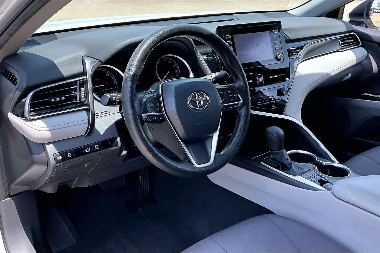 Used 2023 Toyota Camry LE FWD image 17