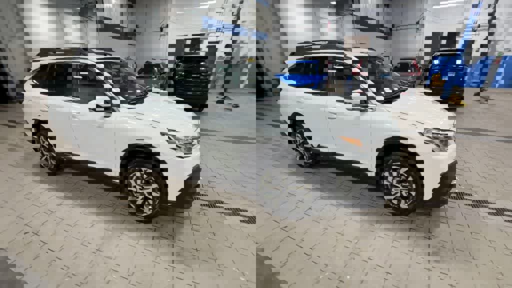 Used 2021 Subaru Outback Limited image 2