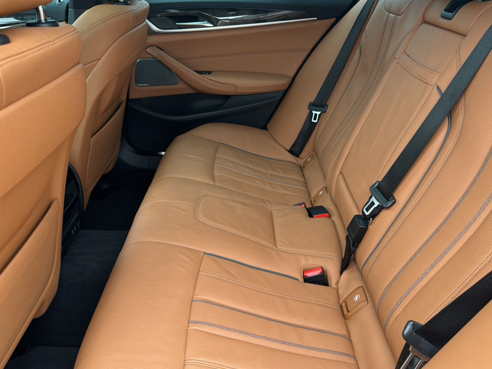 Certified 2023 BMW 530e xDrive w/ Premium Package image 19